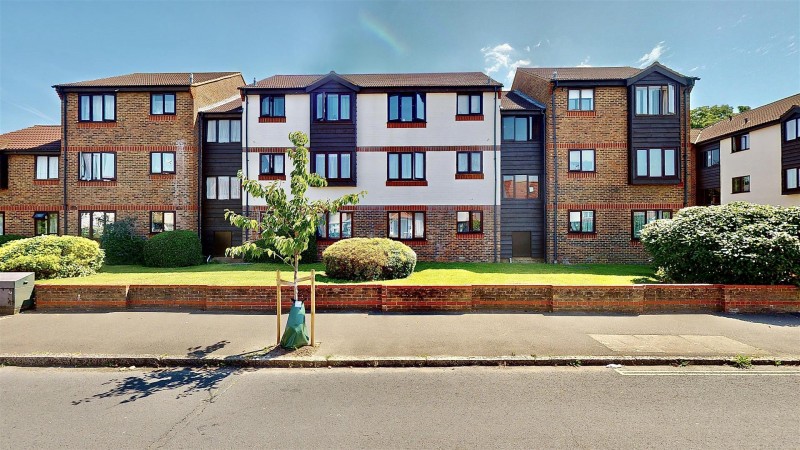 Images for Marchside Close, Hounslow EAID:ajmanserapi BID:1